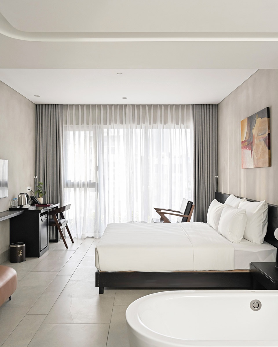 triple e hotel by taa design