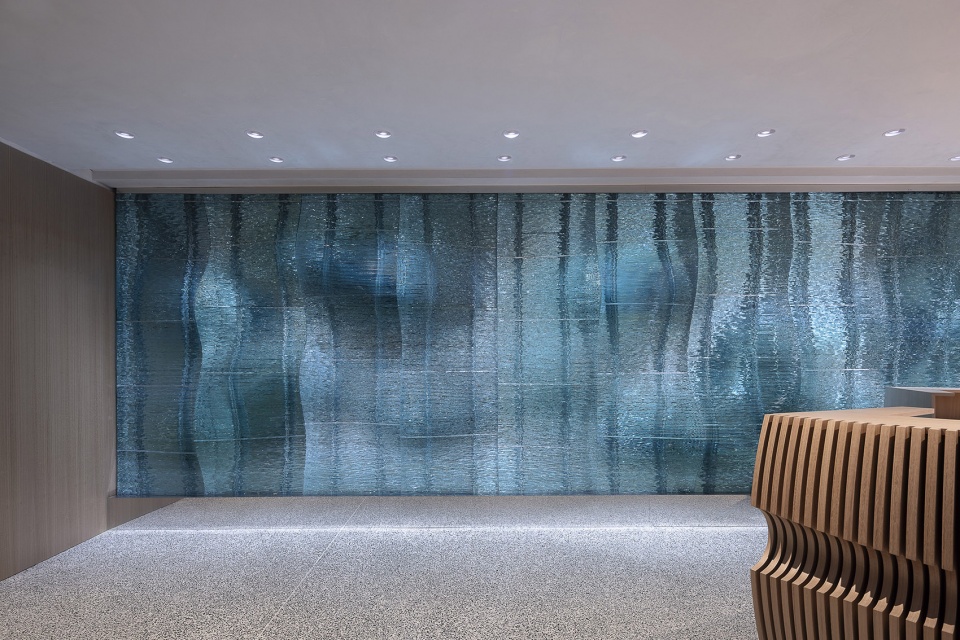 fairmont golden prague glass wall by lasvit