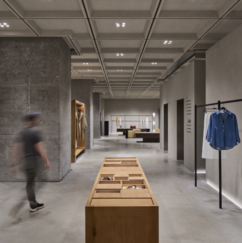 ZARA Nanjing Xinjiekou Flagship Store by AIM Architecture