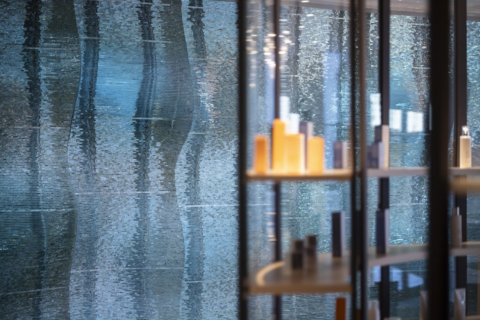 fairmont golden prague glass wall by lasvit