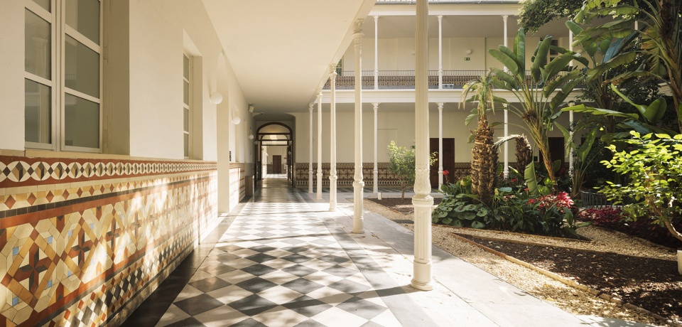 universidad europea turia campus by ramon esteve estudio