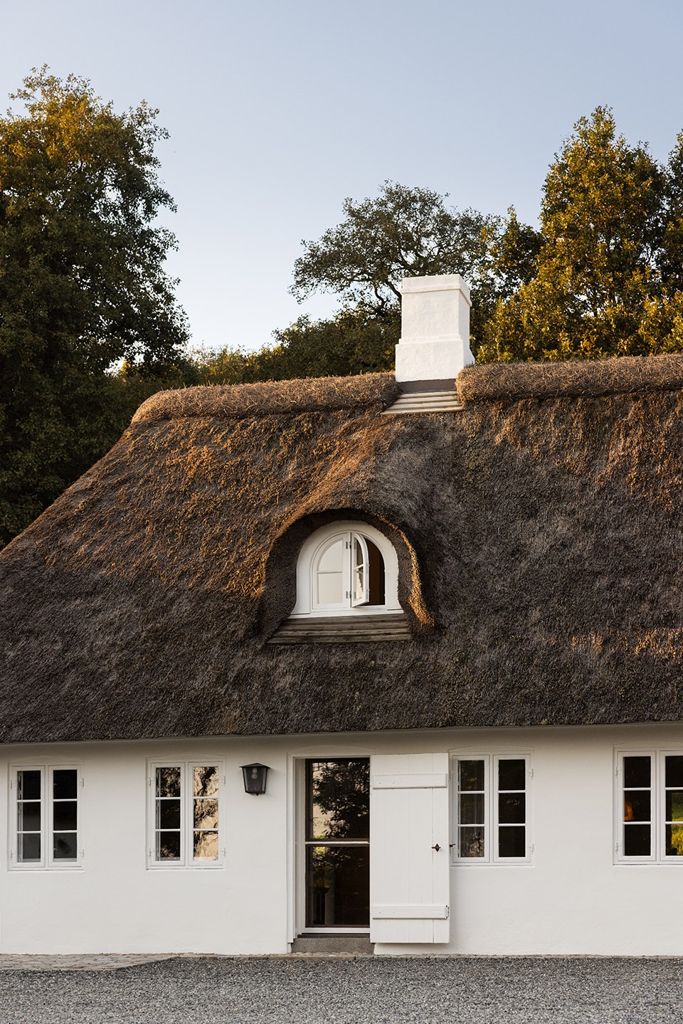 dinesen county house by mentze ottenstein