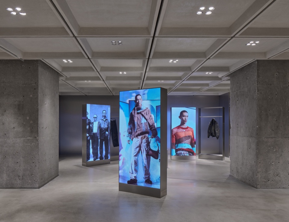 ZARA Nanjing Xinjiekou Flagship Store by AIM Architecture