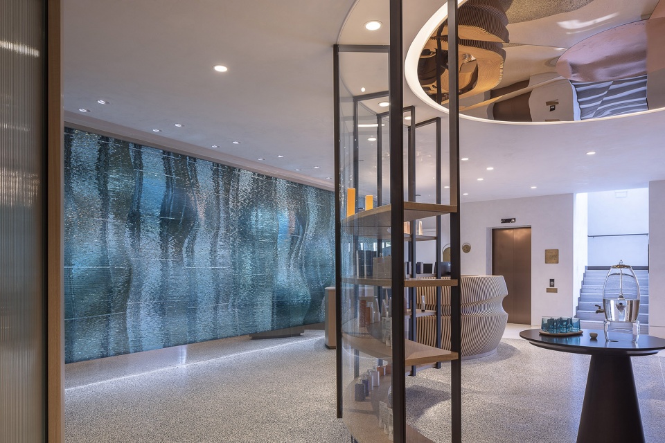 fairmont golden prague glass wall by lasvit