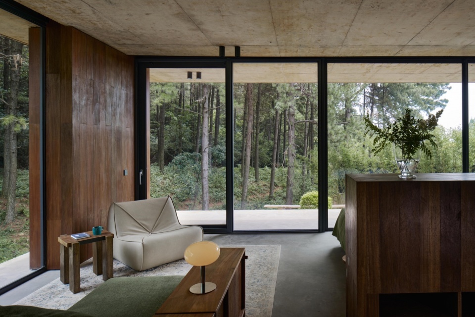 Anadu Pine Villa by STUDIO8 Architects