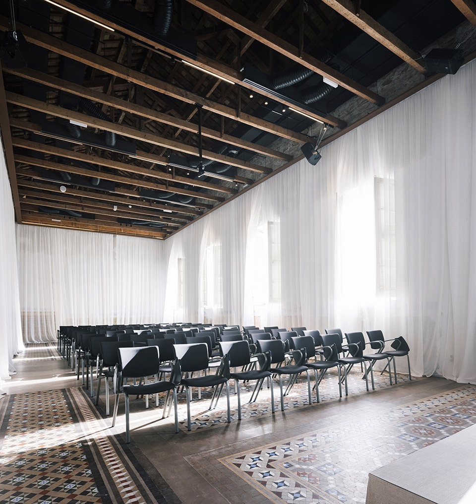 universidad europea turia campus by ramon esteve estudio