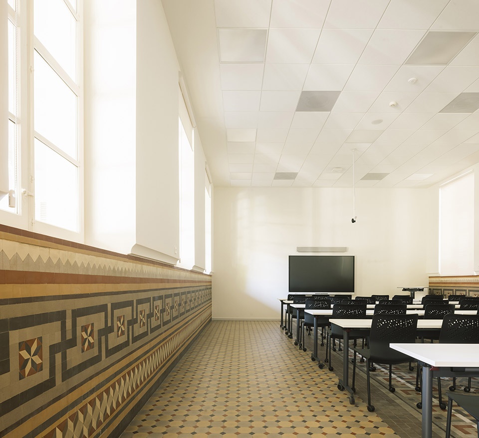 universidad europea turia campus by ramon esteve estudio