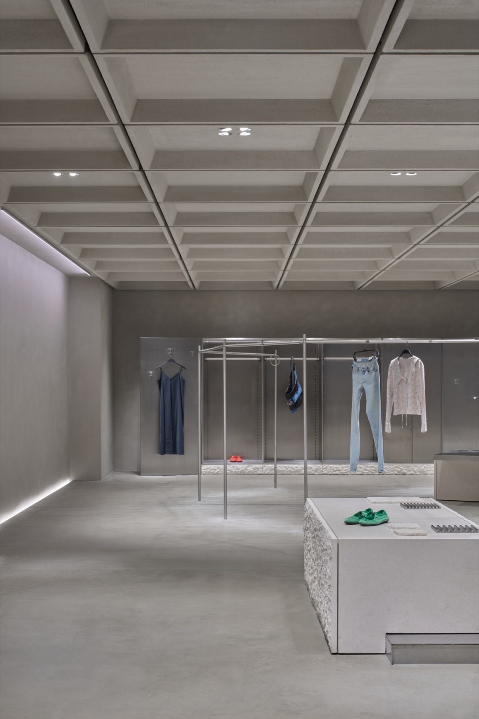 ZARA Nanjing Xinjiekou Flagship Store by AIM Architecture