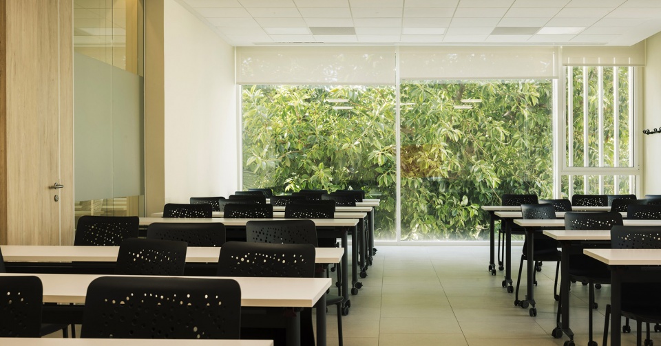 universidad europea turia campus by ramon esteve estudio