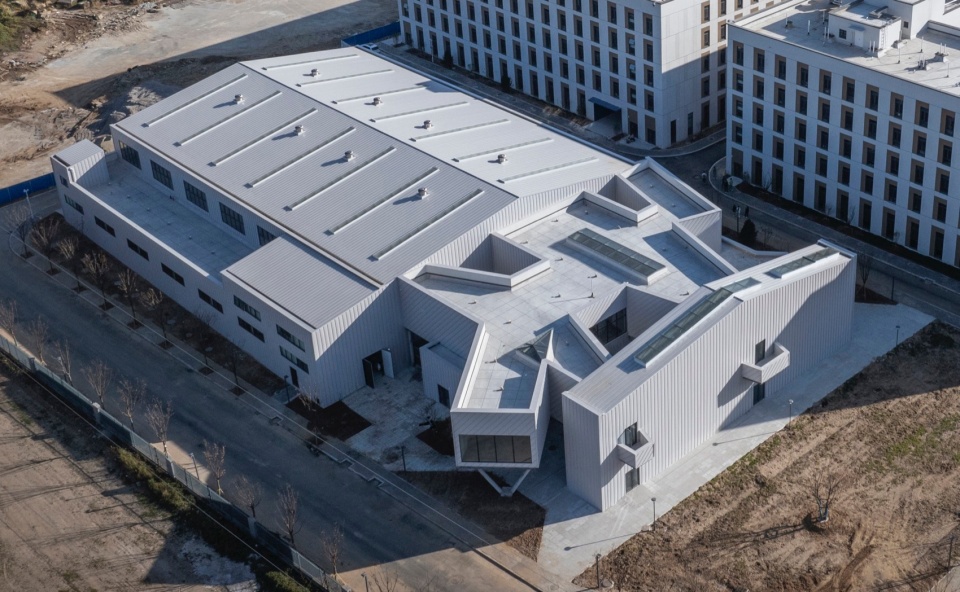 Yue Art Museum Yue Equestrian Hall by CU Office