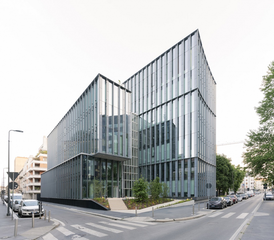 lybra office complex by park associati