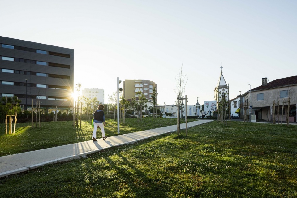 Parque Urbano Gondomar by PAULO MERLINI architects