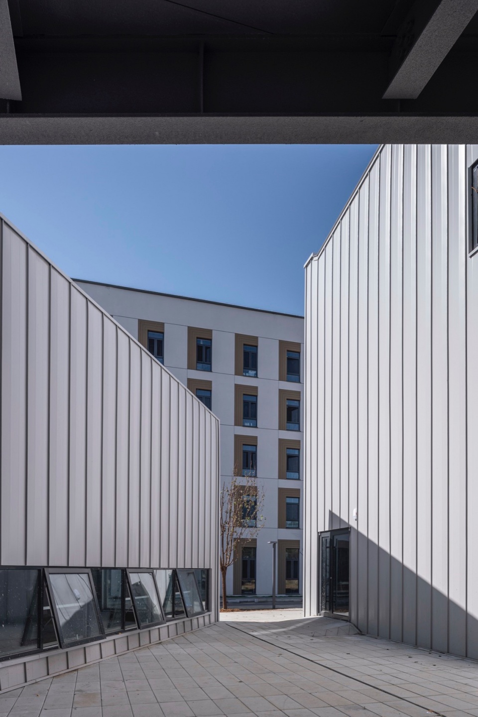 Yue Art Museum Yue Equestrian Hall by CU Office