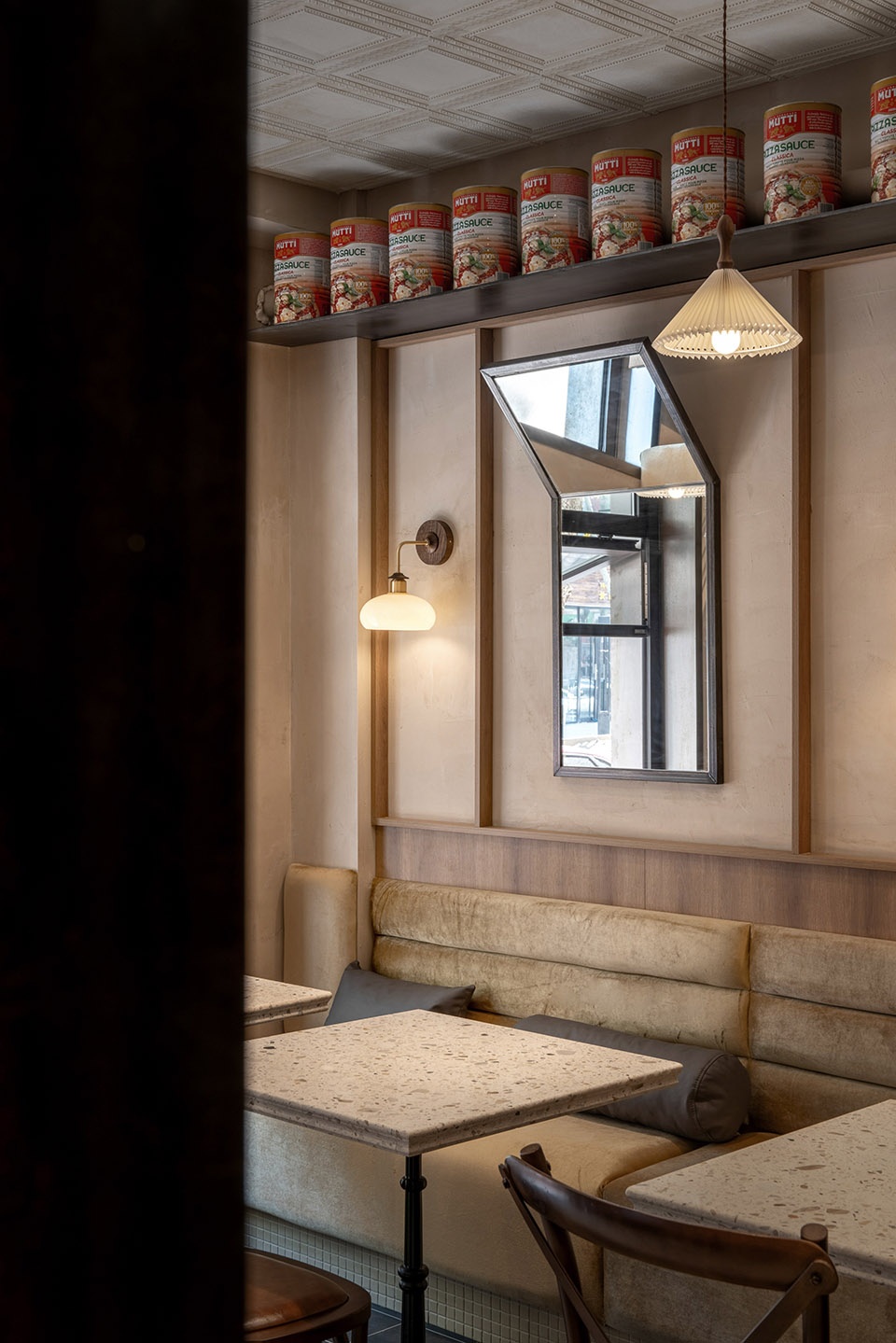 lees pizza by baicai design office
