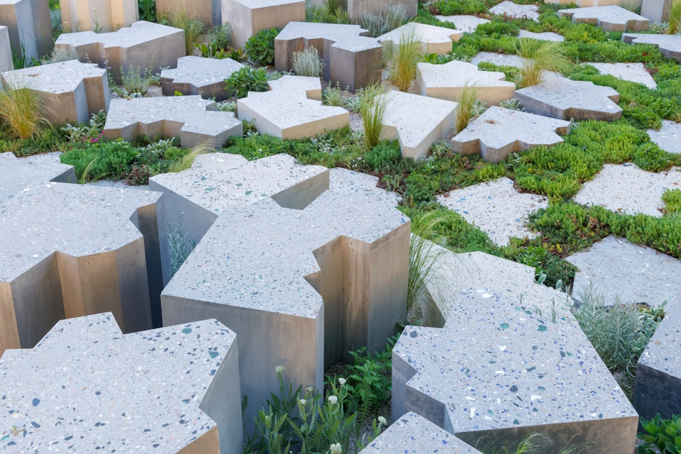 biennale architettura 2025 the map of glass by barkow leibinger