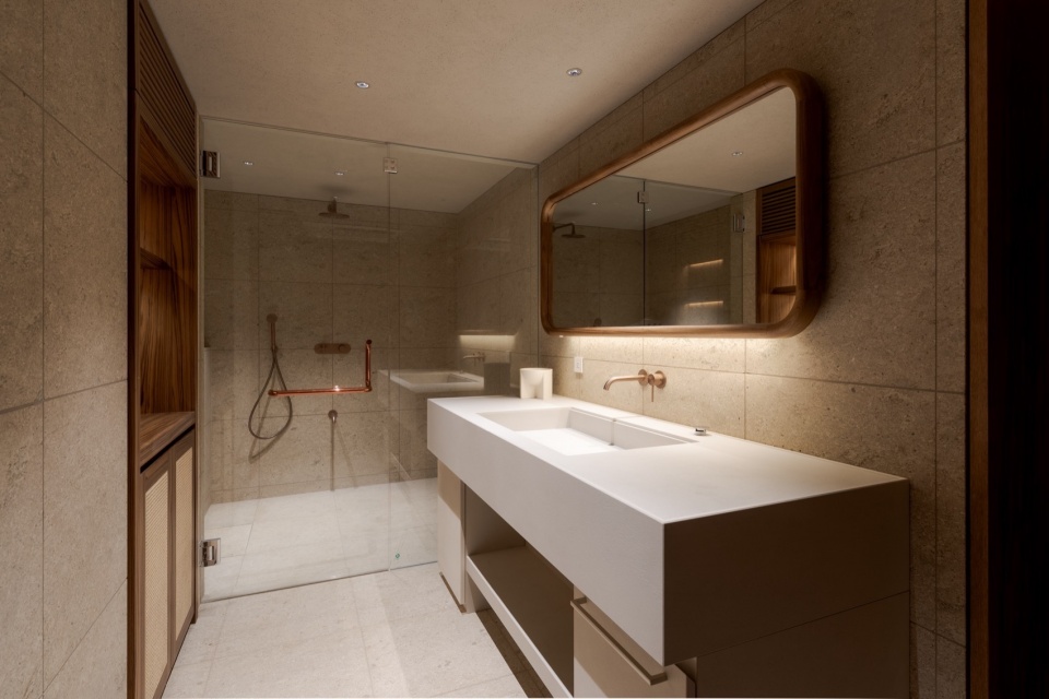 House in Yokosuka by REIICHI IKEDA DESIGN
