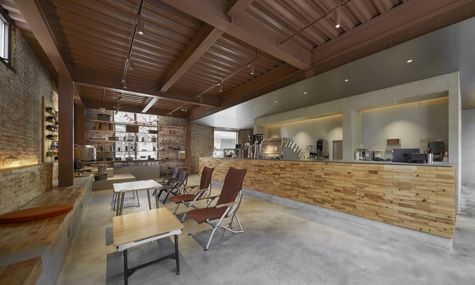 snow peak cafe matro luxury center by kiki arch