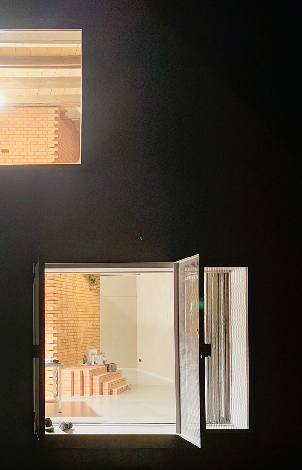conversion of a settlers house by klopfel zeimer architekten