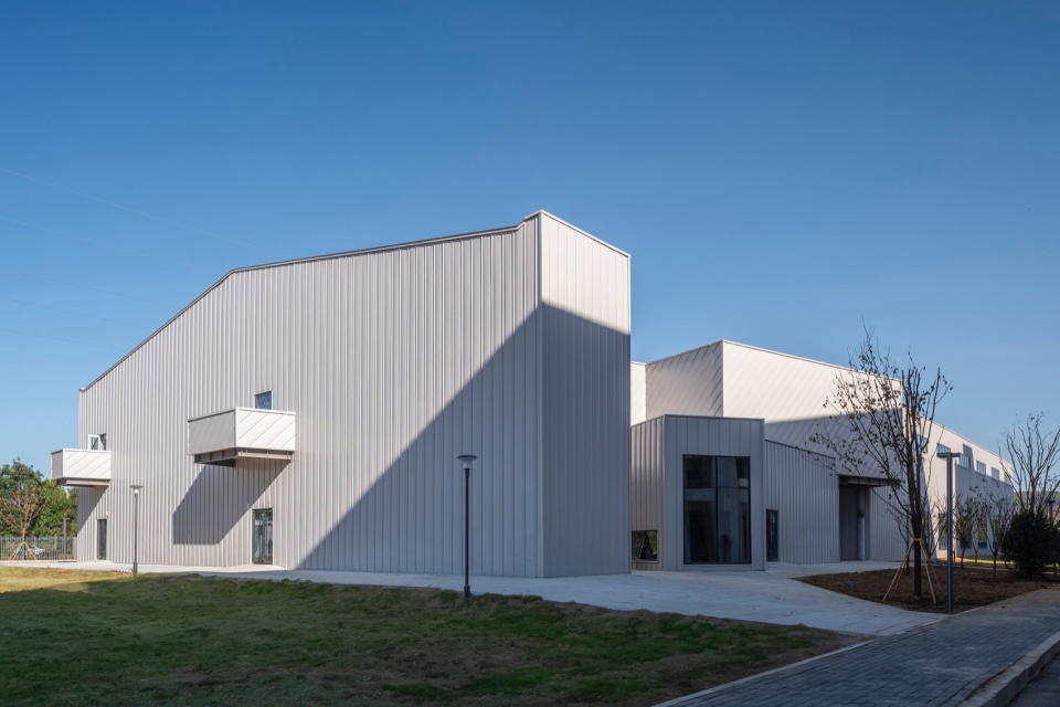 Yue Art Museum Yue Equestrian Hall by CU Office