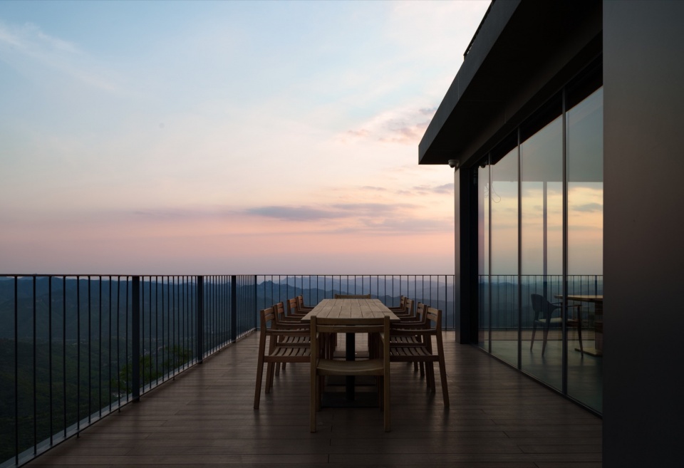 BRIGHT QI HOTELS RESORT by Ten on design