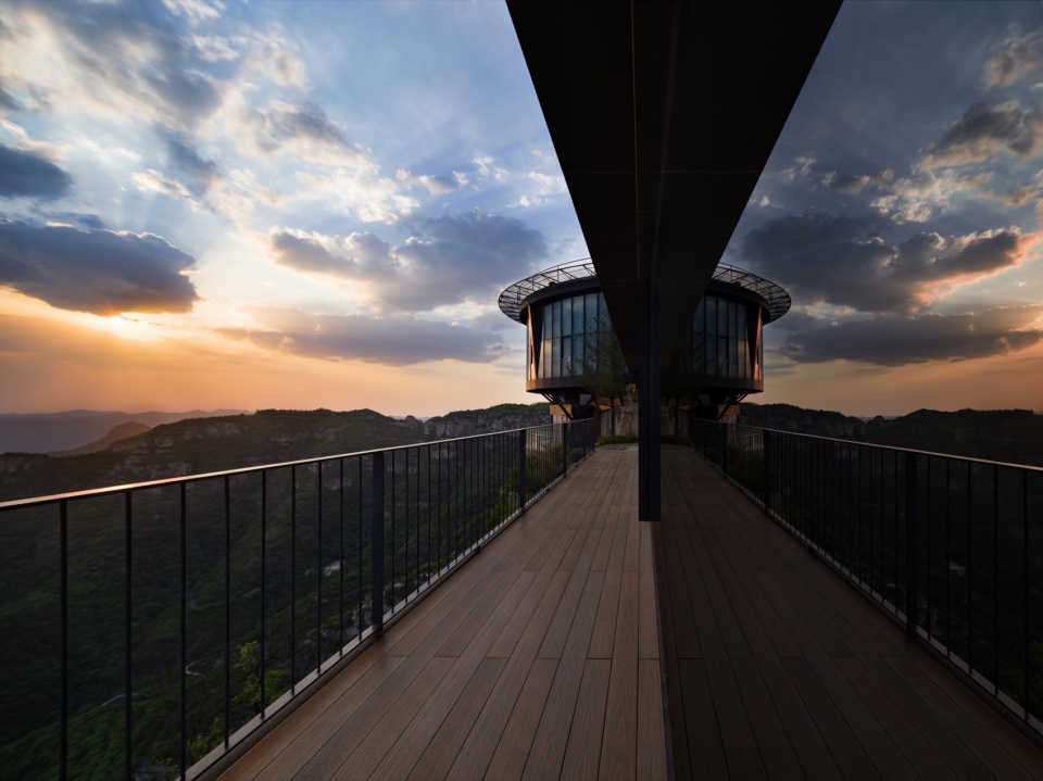 BRIGHT QI HOTELS RESORT by Ten on design