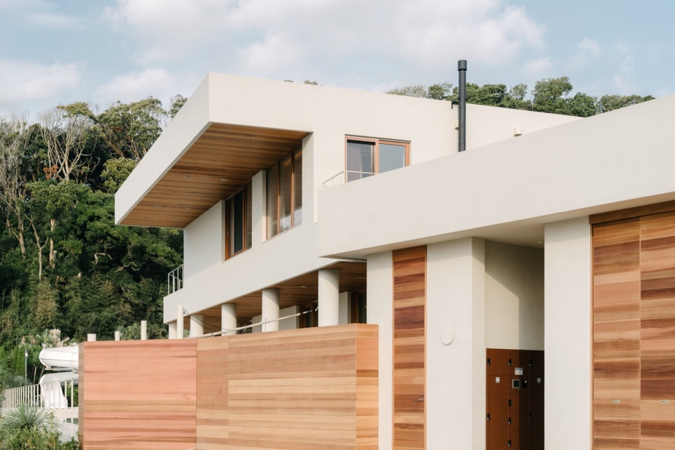 House in Yokosuka by REIICHI IKEDA DESIGN
