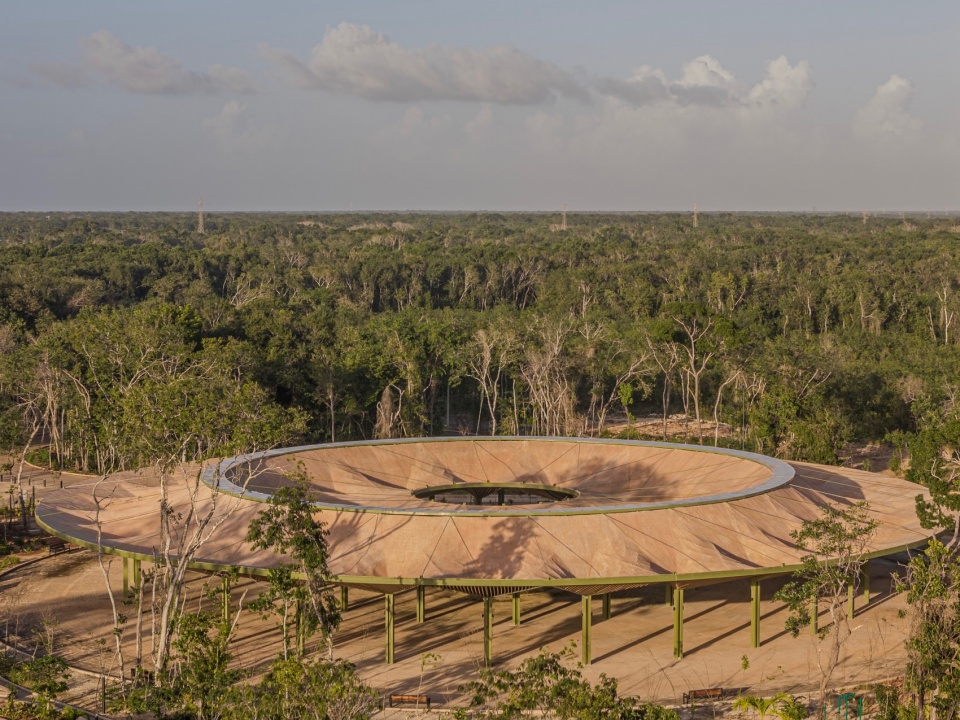 Parque Quintana Roo by AIDIA STUDIO