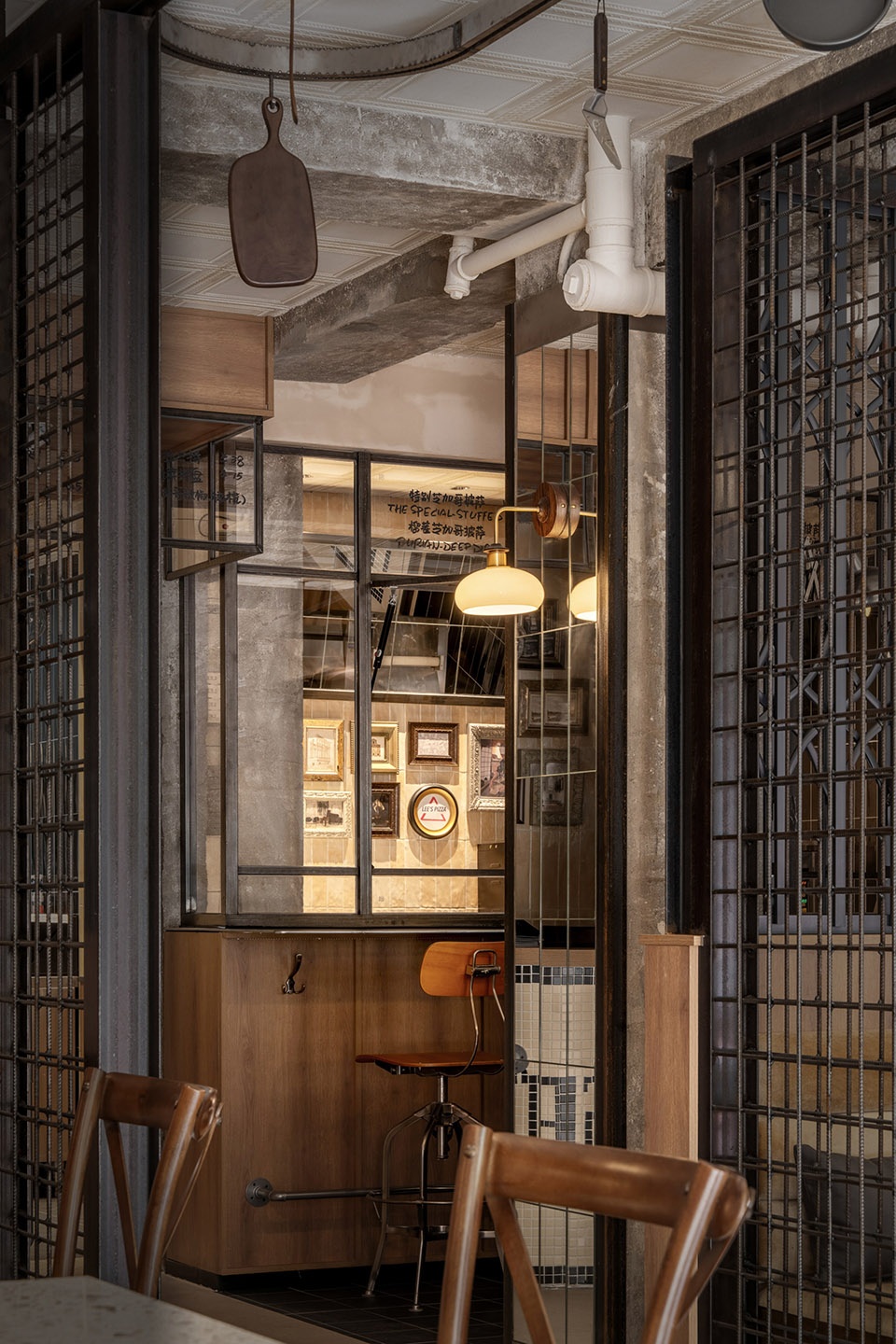 lees pizza by baicai design office