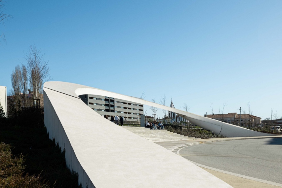 Parque Urbano Gondomar by PAULO MERLINI architects