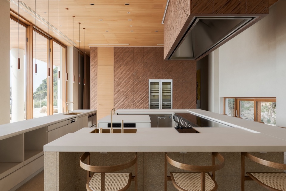 House in Yokosuka by REIICHI IKEDA DESIGN
