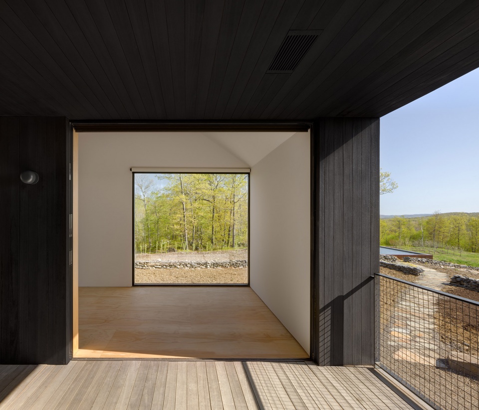 ridge house and barn by worrell yeung