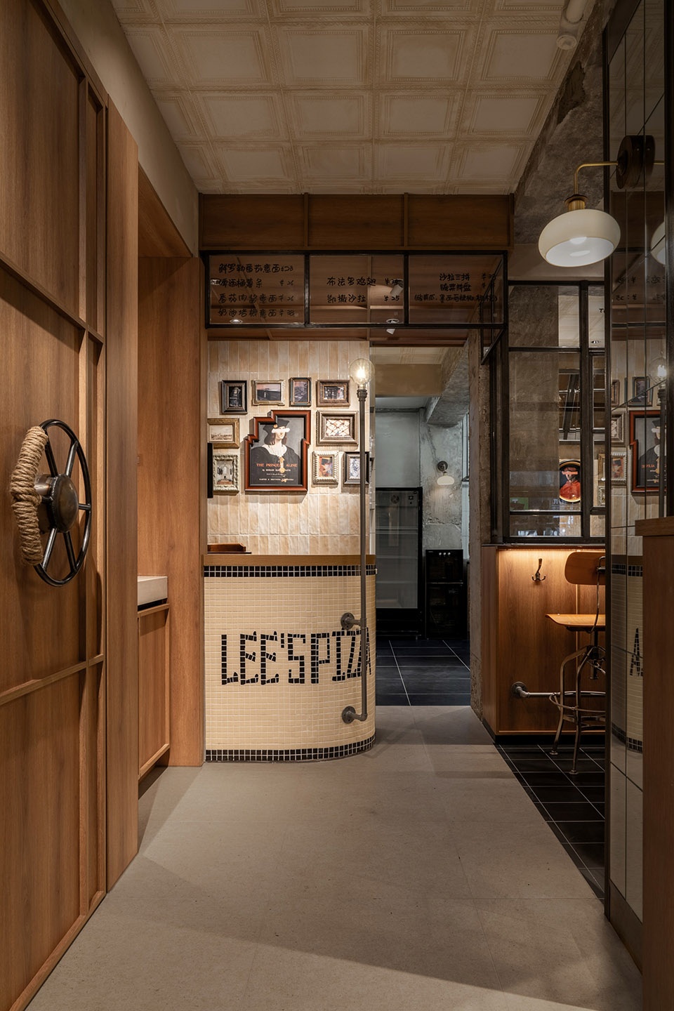 lees pizza by baicai design office
