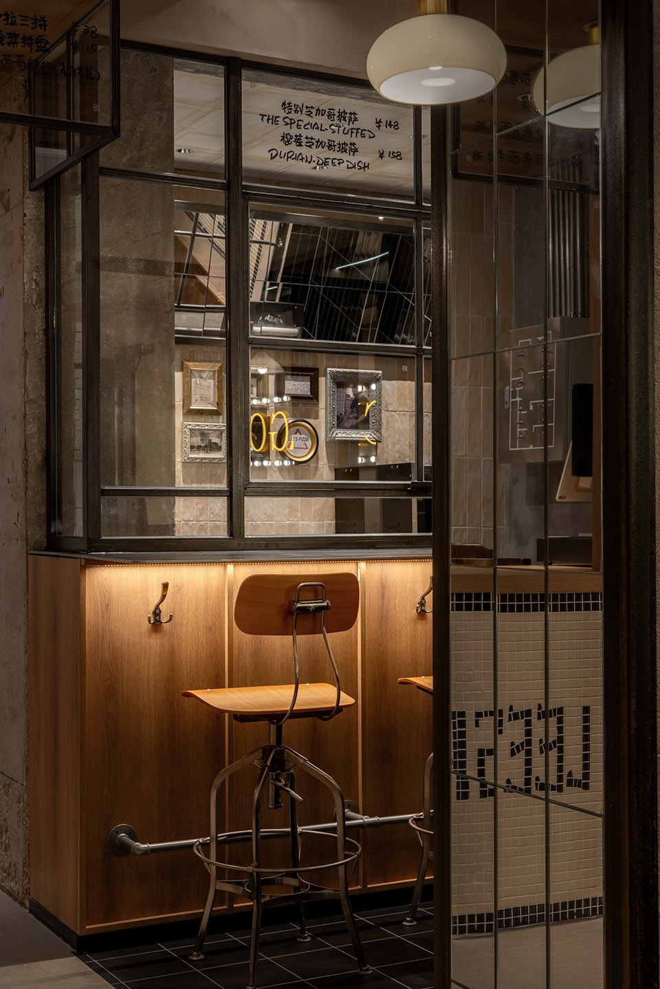 lees pizza by baicai design office