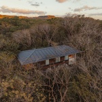 Rio Perdido 西侧小屋，哥斯达黎加 / Studio Saxe