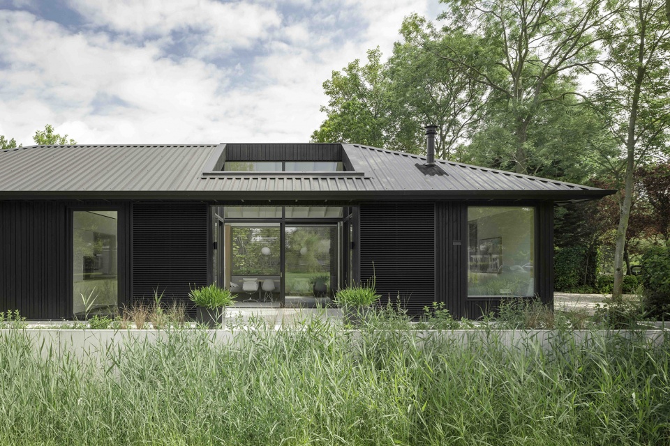senior shelter by i29 architects