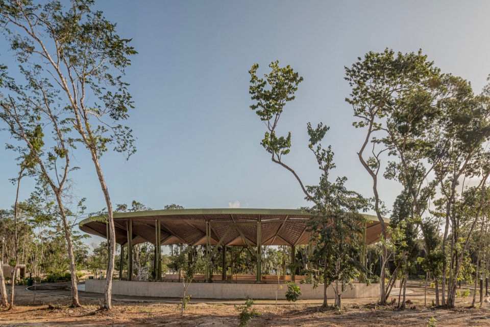 Parque Quintana Roo by AIDIA STUDIO
