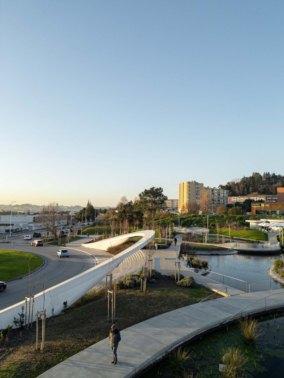 Parque Urbano Gondomar by PAULO MERLINI architects