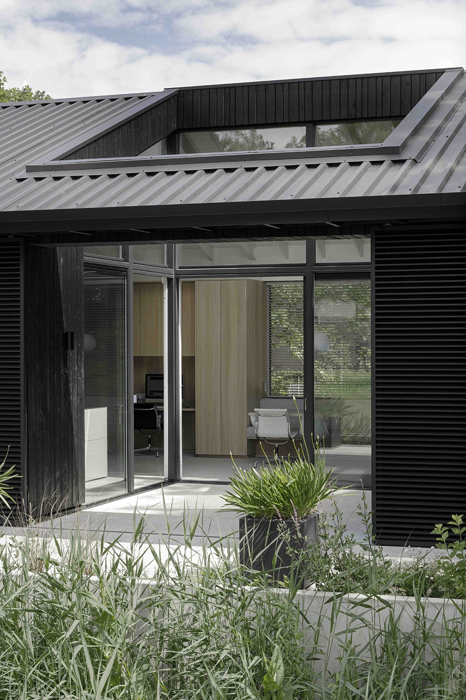senior shelter by i29 architects