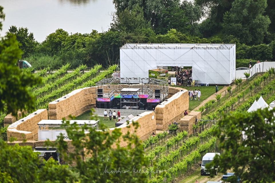 the zeny vino funk zvf festival by jakub kolarovic architects