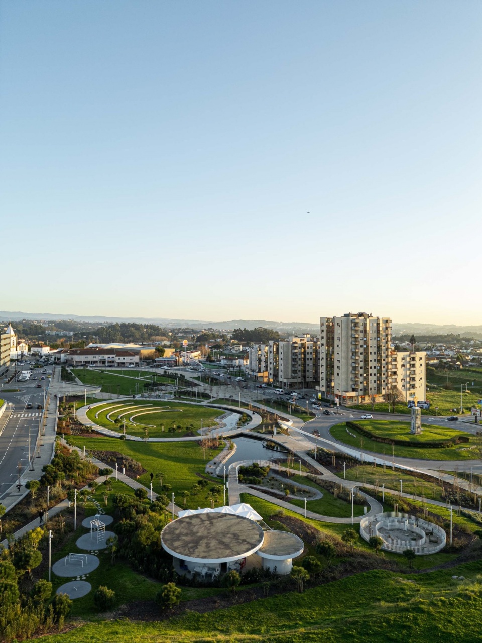 Parque Urbano Gondomar by PAULO MERLINI architects