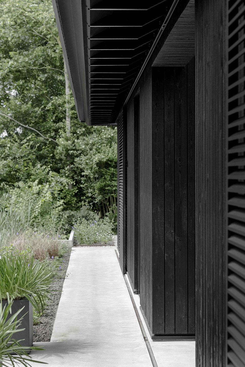 senior shelter by i29 architects