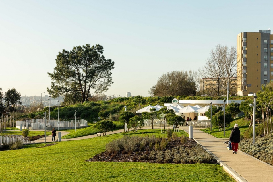Parque Urbano Gondomar by PAULO MERLINI architects