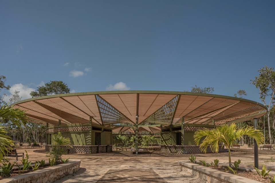 Parque Quintana Roo by AIDIA STUDIO