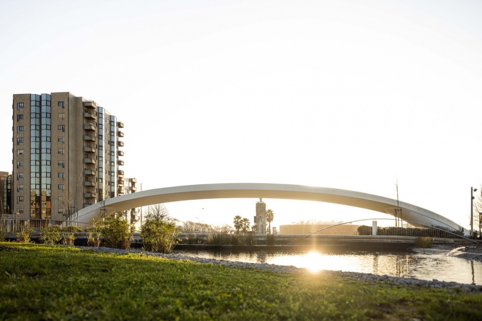 Parque Urbano Gondomar by PAULO MERLINI architects
