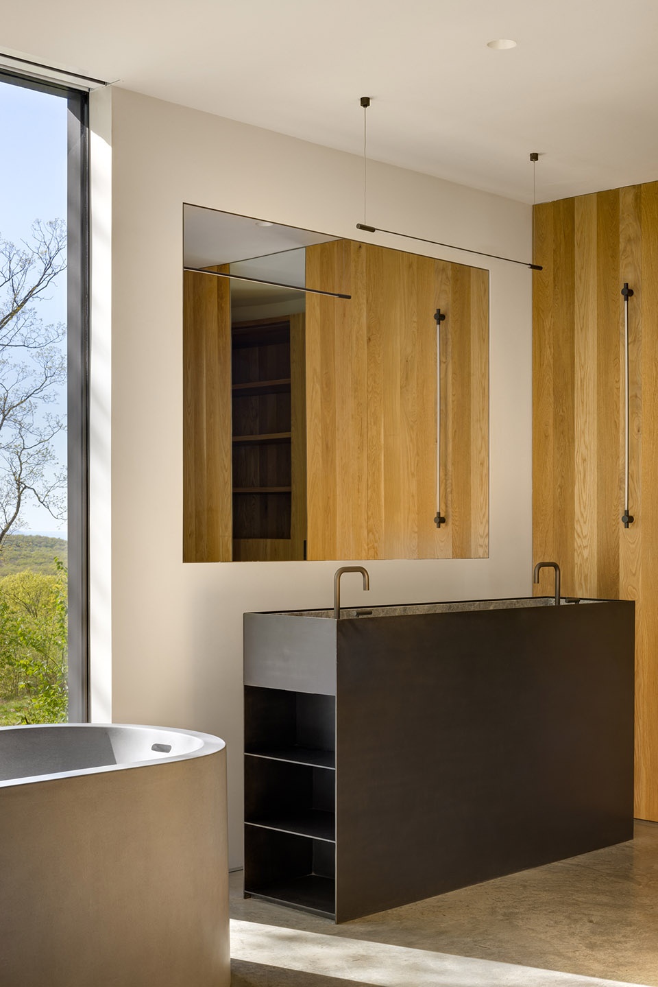 ridge house and barn by worrell yeung