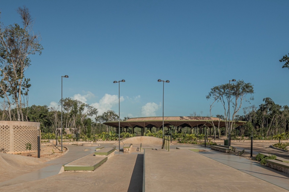 Parque Quintana Roo by AIDIA STUDIO