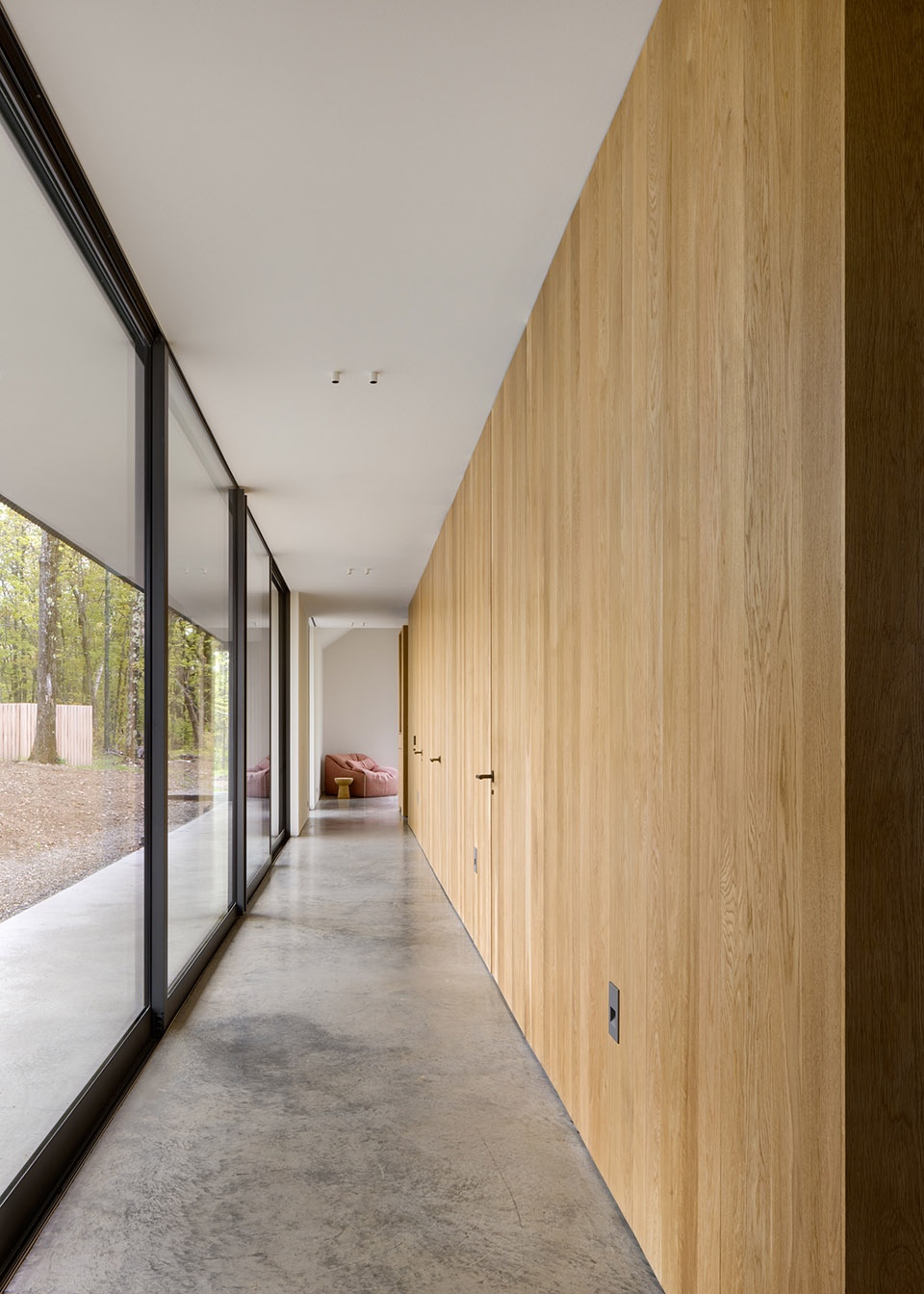 ridge house and barn by worrell yeung
