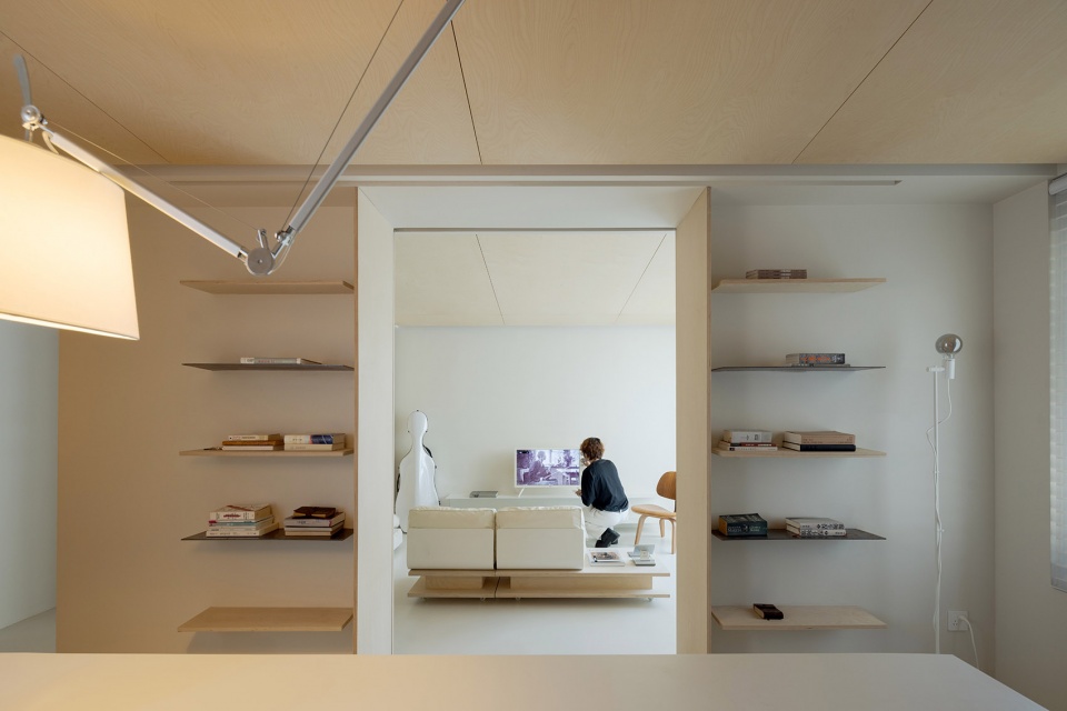 the door residence by simplelinestudio