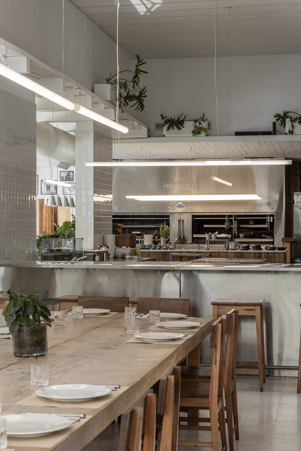 hermanos restaurant by ohio estudio