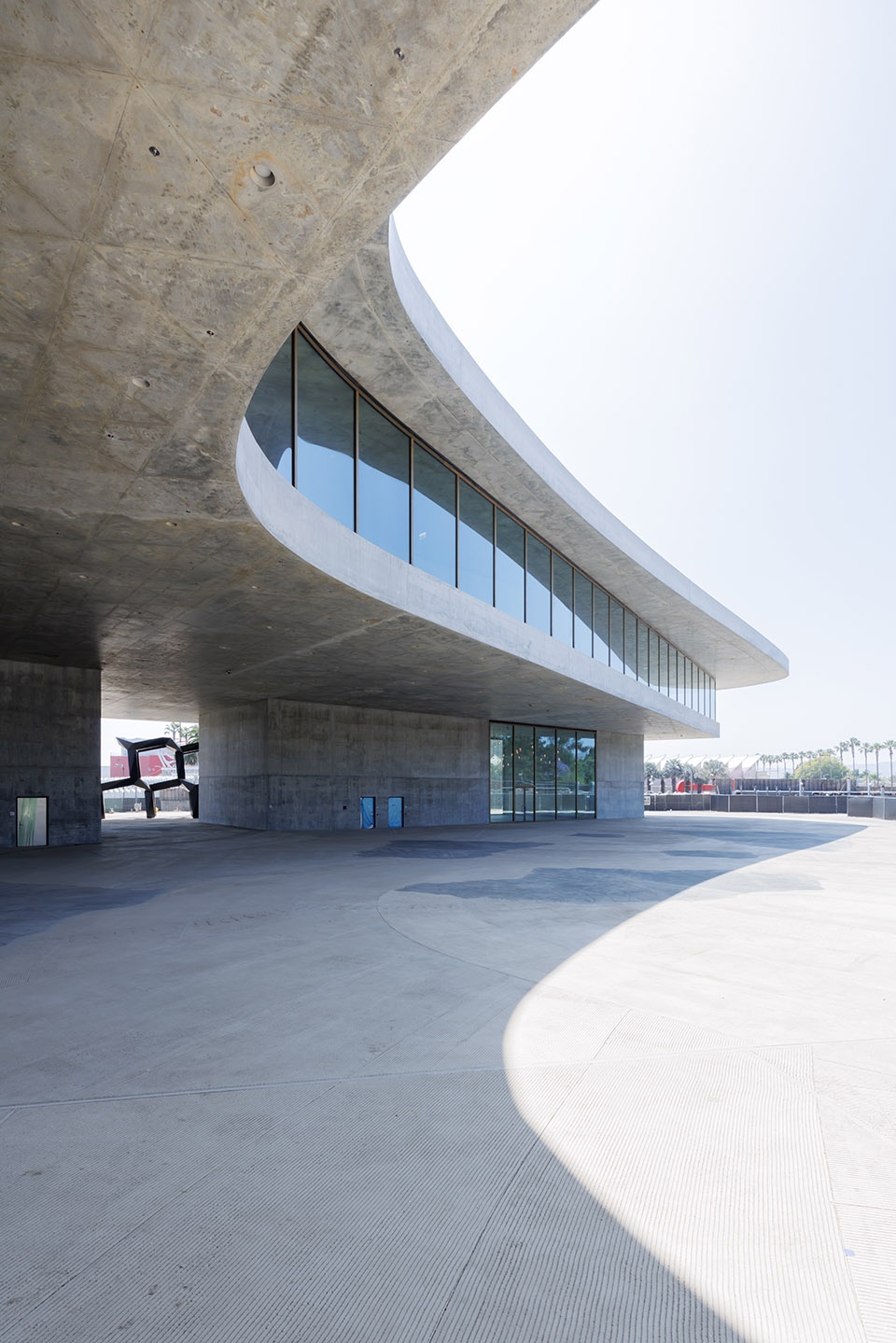 lacmas new david geffen galleries by atelier peter zumthor partners skidmore owings merrill